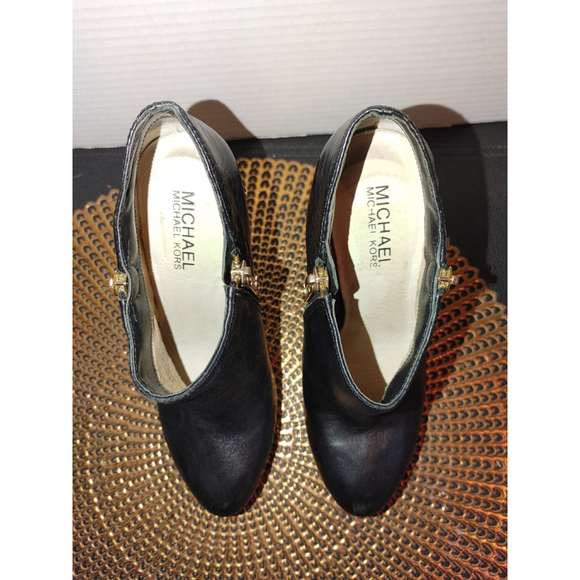 Michael Kors York Leather Booties Size 5M - Picture 3 of 6